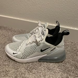 Nike Air Max 270